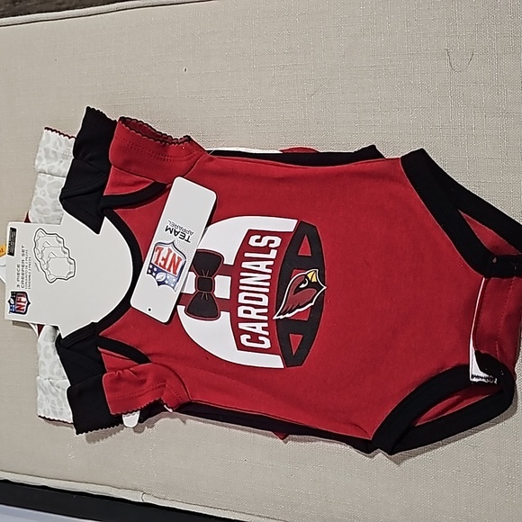 0-3m NFL AZ Cardinals 3 Piece Onesie Set - Picture 7 of 10